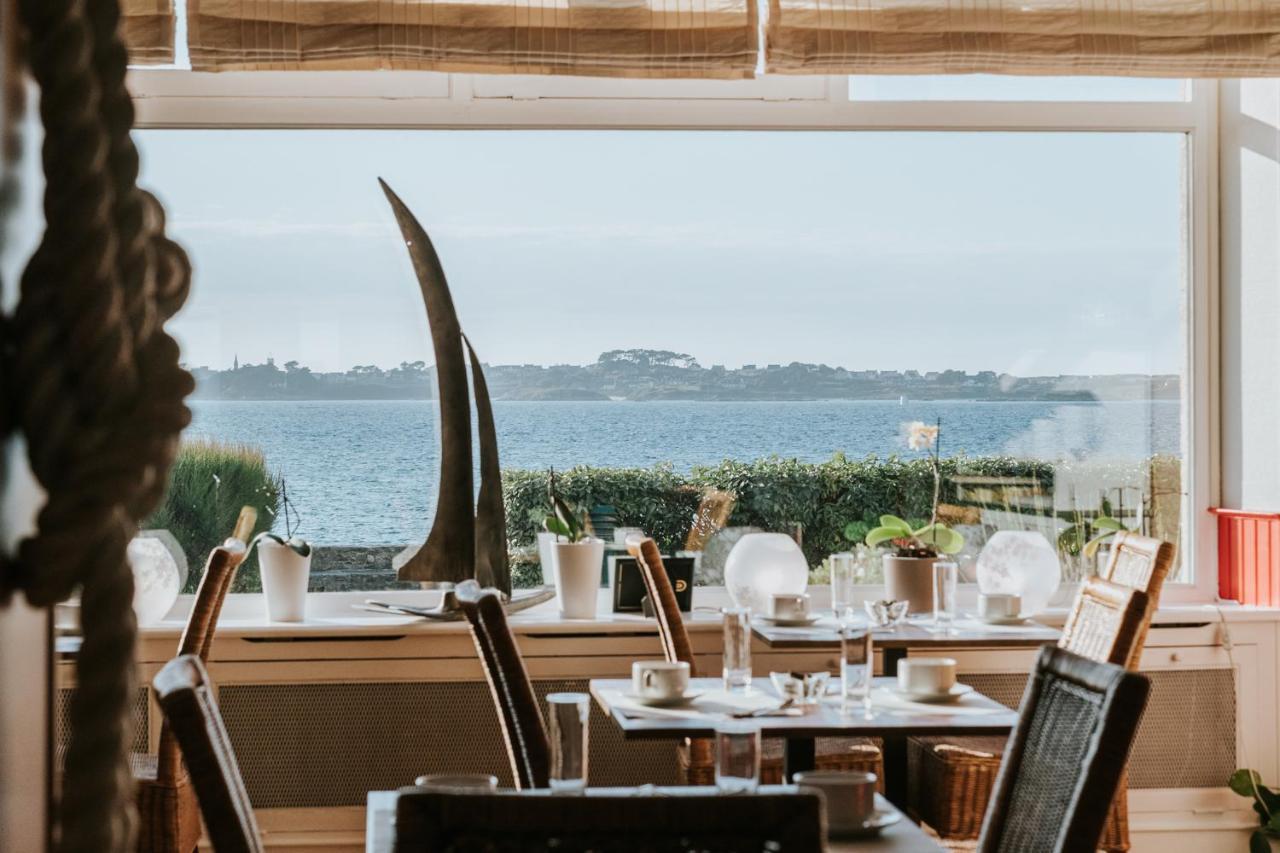 Hotel Aux Tamaris - Vue Mer Roscoff Kültér fotó