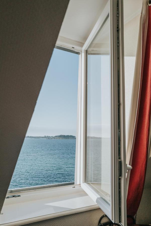 Hotel Aux Tamaris - Vue Mer Roscoff Kültér fotó
