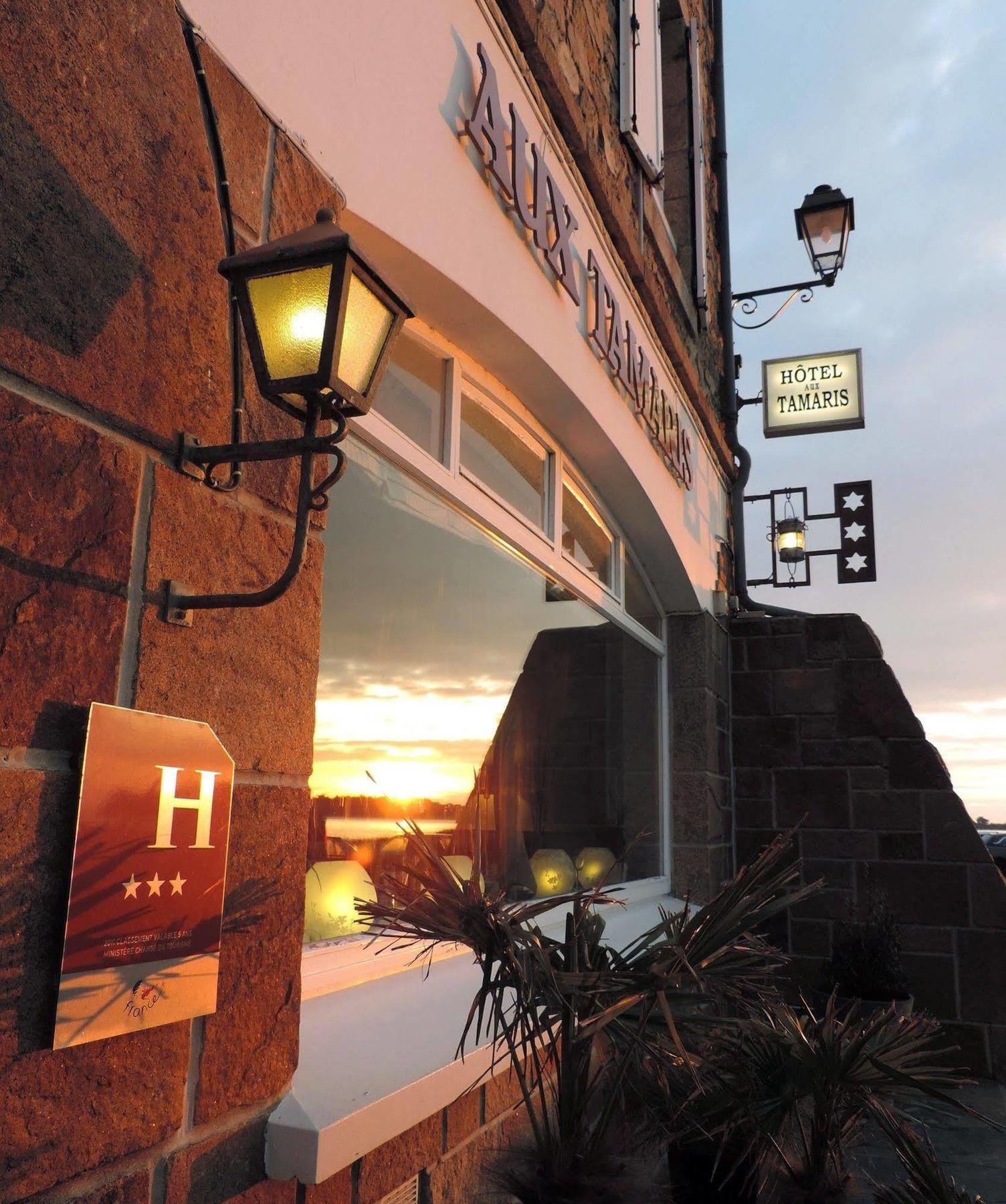 Hotel Aux Tamaris - Vue Mer Roscoff Kültér fotó