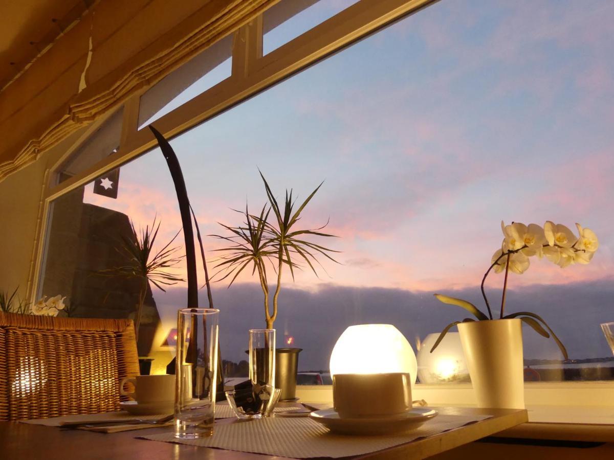 Hotel Aux Tamaris - Vue Mer Roscoff Kültér fotó
